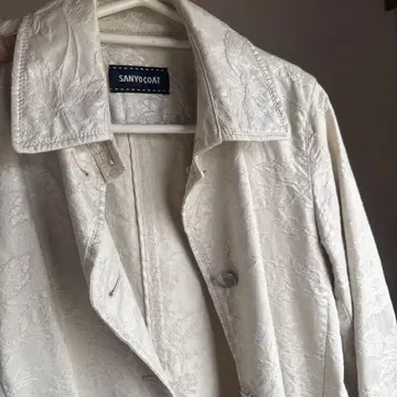 SANYO COAT 아이보리 트렌치코트