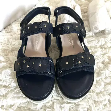 인기 완판 새상품 차이 x 다이애나 콜라보 플라워 모티브 샌들