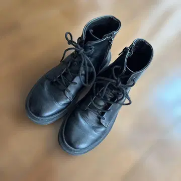 Zara 레이스업 앵클부츠 블랙 22.5cm