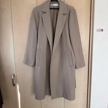 ZARA 베이지 롱 코트