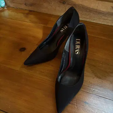 DURAS 블랙 스틸레토 하이힐
