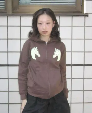 shury Labyrins 후드티