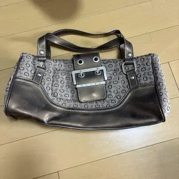 GUESS 핸드백