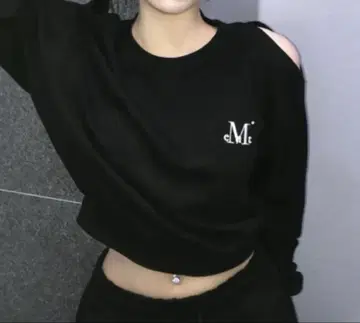 MUCENT 오프숄더 트레이닝복 블랙