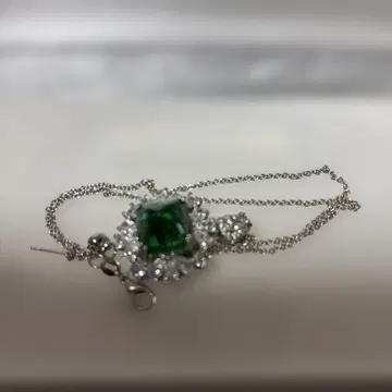 에메랄드 컬러 목걸이