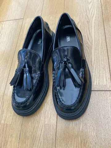 ZARA 태슬 로퍼