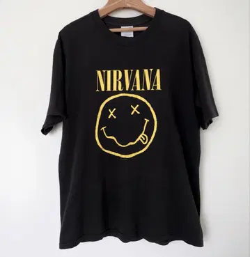 Vintage NIRVANA 닐바나 스마일 T셔츠 M&O