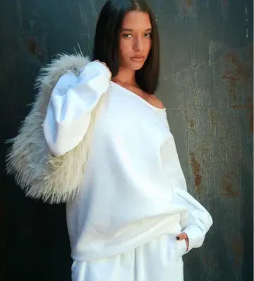 dich henderson off shoulder sweat