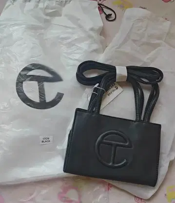 TELFAR 블랙 숄더백