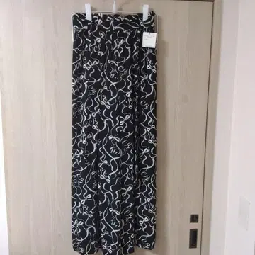 블랙 화이트 리본 무늬 와이드 팬츠 미사용 새상품
