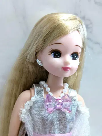 타카라토미 리카짱 인형 본체와 덕질 핑크 드레스, 부츠, 귀걸이