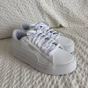 PUMA 화이트 스니커즈 약간 통굽 새상품급