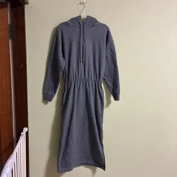 밴야드 스톰 후드 부착 그레이 긴팔 속기모 롱 원피스