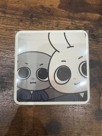카문과 앤트 콜라보 카페 코스터