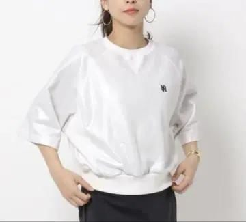 HEREIAM 메탈릭 맨투맨 하프 슬리브