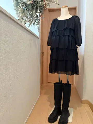 블랙 프릴 티어드 원피스