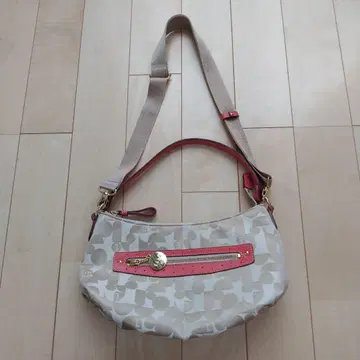 ELLE 로고 백