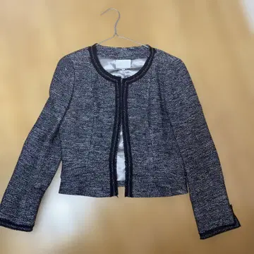 노카라 숏 자켓 블랙 화이트 트위드