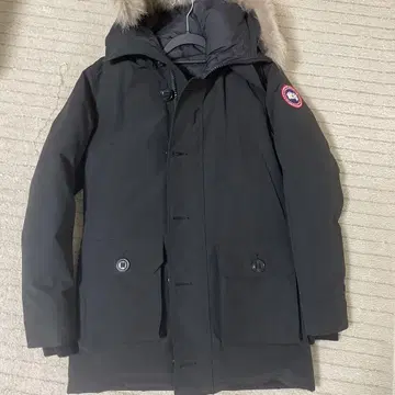 [ 새상품급 ] CANADA GOOSE 블랙 다운 자켓