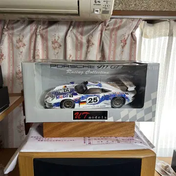 UT models 포르쉐 911 GT1 1:18