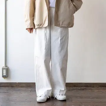 컨디션 최상 고쉬 24AW 슬렌해린본 와이드 팬츠 2 화이트