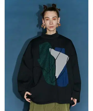 택 포함 새상품 UN3D. 라인 아트 빅 탑 38