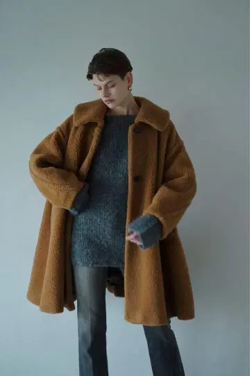 CLANE 브라운 보아 코트