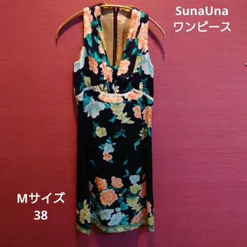 SunaUna 플라워 프린트 블랙 드레스 11/38