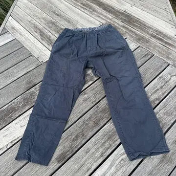 [ 다가오는 계절에 대활약! ] nonnative 네이비 카고 팬츠