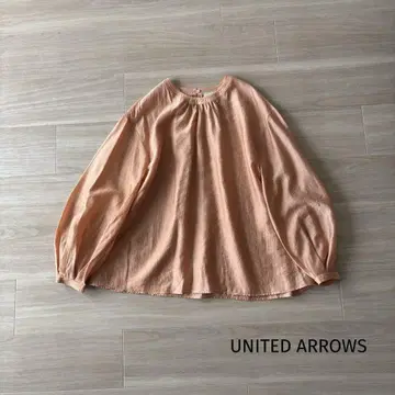 UNITED ARROWS UBC 개더 볼륨 슬리브 블라우스