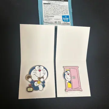 도라에몽 핀 배지