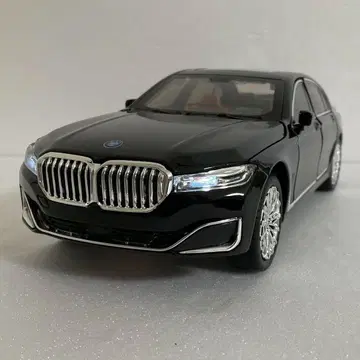 BMW 760 7시리즈 1/24 약 20cm 다이캐스트 미니카