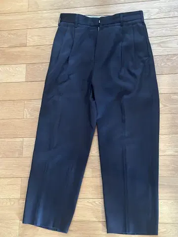 everyone two tuck wide twill trouser