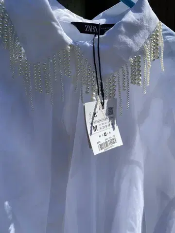 ZARA 화이트 비즈 장식 긴팔 셔츠 M