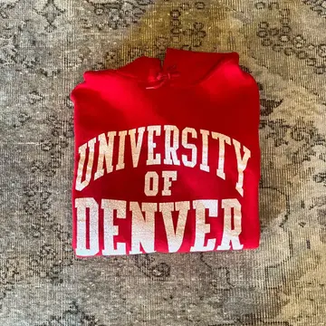 빨간색 후드티 University of Denver