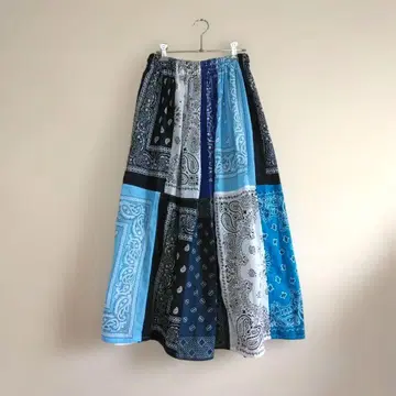 반다나 패치워크 플레어 롱 스커트 블루