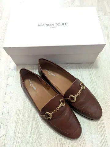 마리옹 투페 가죽 비트 로퍼