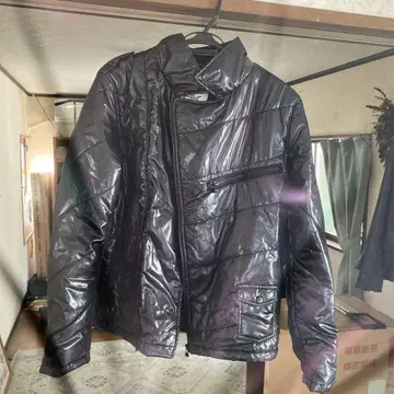 블랙 광택 자켓