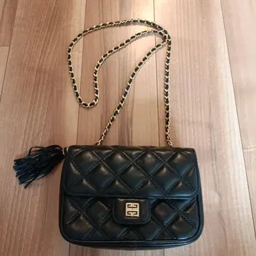블랙 퀼팅 숄더백