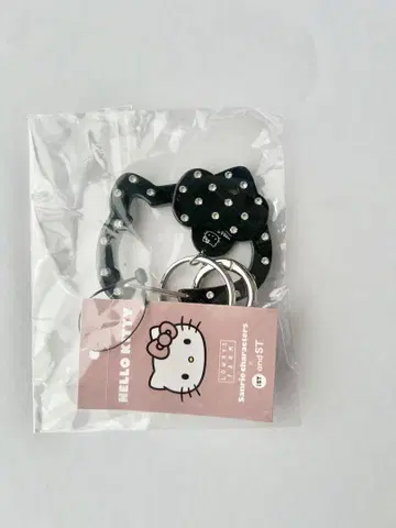 LOWRYSFARM [ HELLO KITTY ] 카라비너 블랙 퀼트