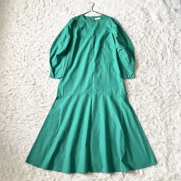 GALLARDAGALANTE 갤러리다갈란테 플레어 절개 원피스