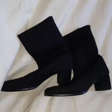 블랙 숏부츠 22cm EE