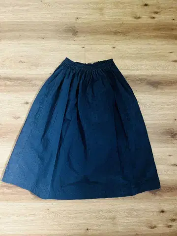 MORIKAGE SHIRT KYOTO 네이비 도트 무늬 플레어 스커트