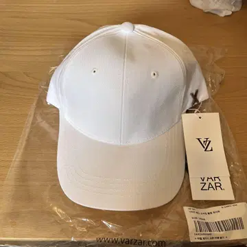 VARZAR 화이트 야구 모자