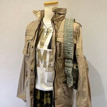 Von Dutch 00s 아카이브 밀리터리 재킷 Y2K