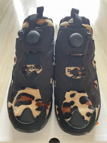 새상품 Reebok 인스타펌프 퓨리 애니멀 24.5cm FY4724