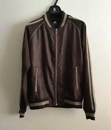 아디다스 90년대 트랙 자켓 브라운 S 사이즈