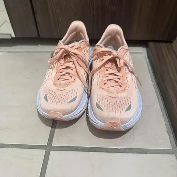 호카 카와나 러닝화