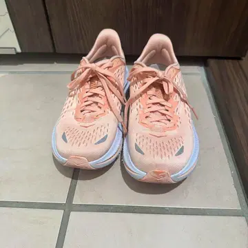 호카 카와나 러닝화