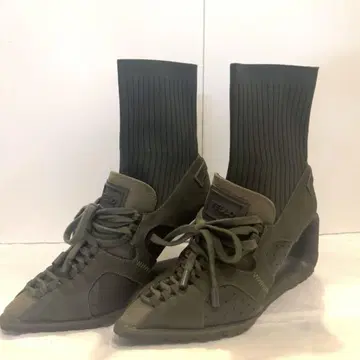 YELLO EXODUS 22 DEFORMED SHORT BOOTS 카키